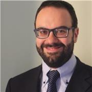 Coach professionista offre percorsi di coaching per aiutare gli studenti a raggiungere i loro obiettivi di studio e carriera